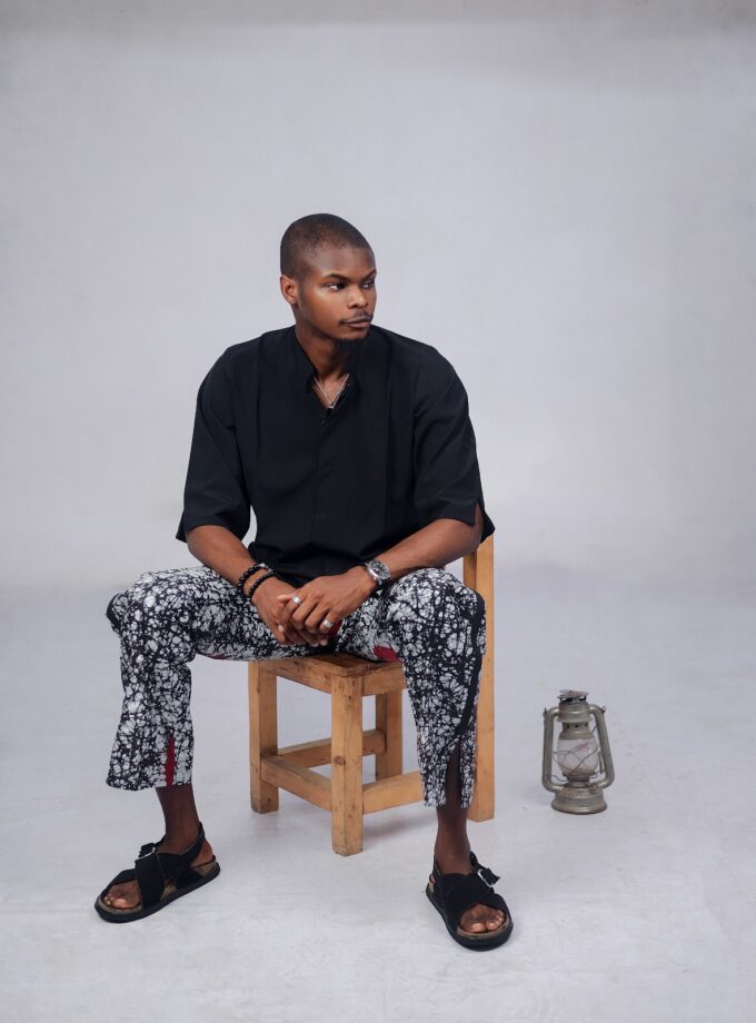Makanju (Balogun + Noble) - Black & Black