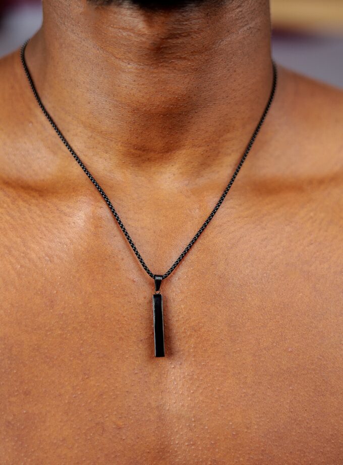 Necklace, Straight